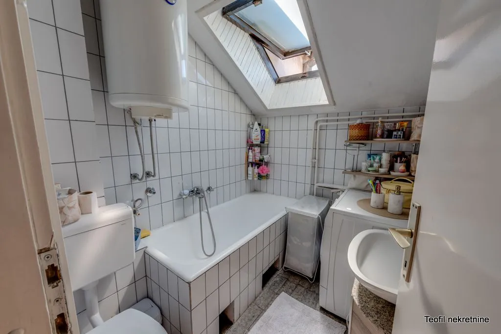 Prodaja, trosoban stan, 105m², Centar, Kruševac