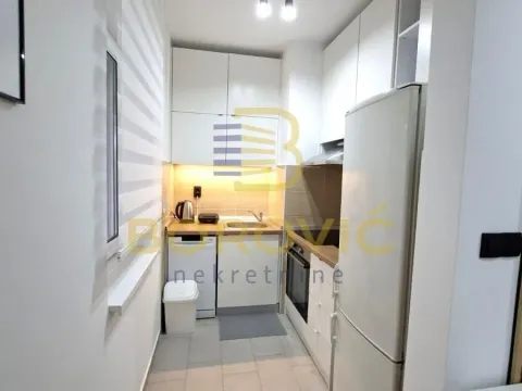 Izdavanje, dvosoban stan, 40m², Lekino Brdo, Voždovac Sve Podlokacije - image 4