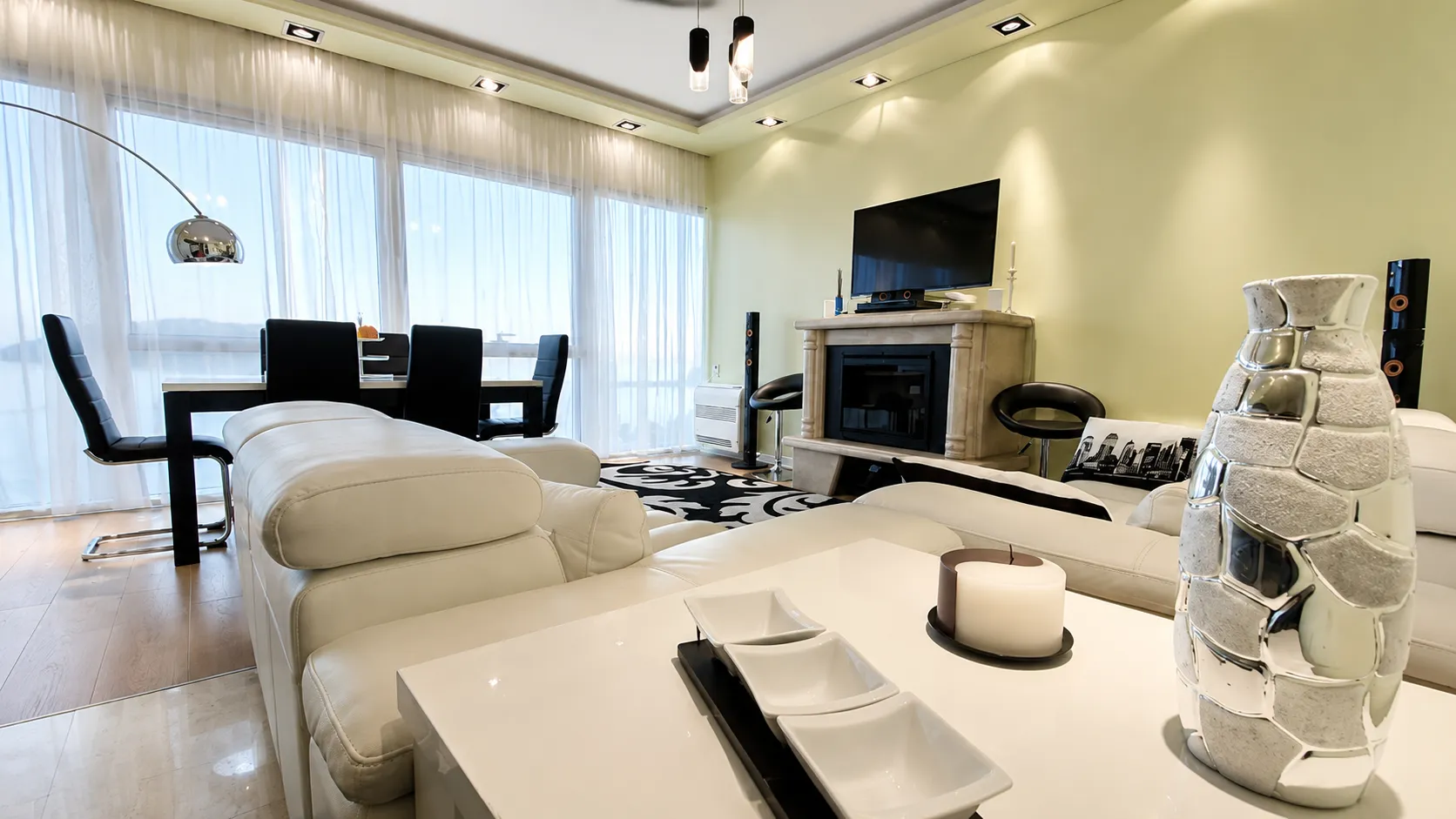 Prodaja, dvosoban stan, 85m², Tre Canne, Budva
