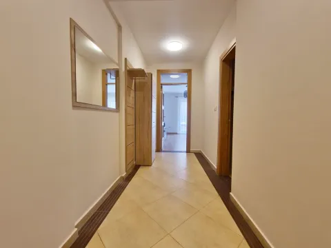 Rent, two bedroom apartment, 110m², Bečići, Budva - image 12