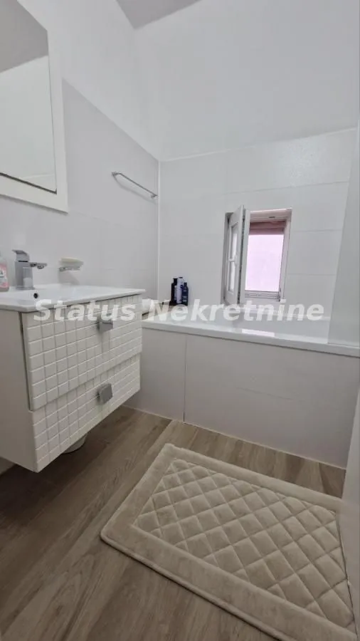 Prodaja, kuća, 310m², Klisa, Novi Sad Sve Podlokacije