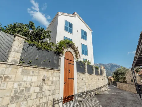 Prodaja, kuća, 240m2, Kava, Tivat Prodaja, kuća, 240m2, Kava, Tivat