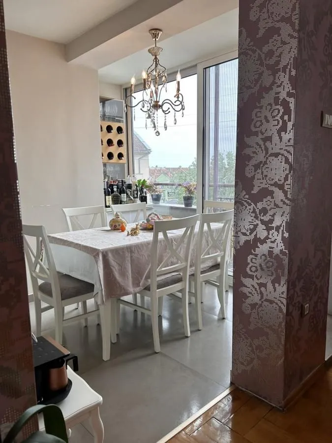 Prodaja, stan, 124m², Cara Dušana, Novi Sad Sve Podlokacije