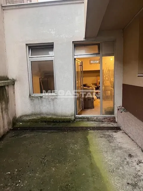 Sale, office space, 124m², Uciteljsko Naselje, Zvezdara Sve Podlokacije