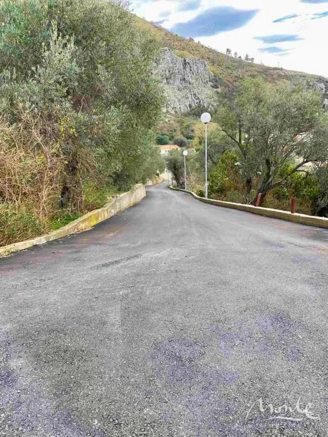 Prodaja, plac, 1650m², Reževići, Budva