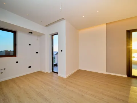 Prodaja, jednosoban stan, 81m², Porto Montenegro, Tivat - image 5