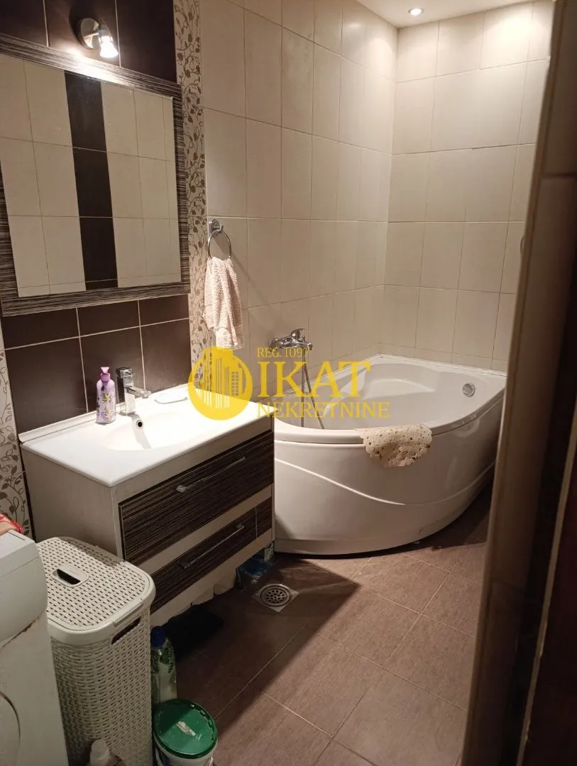Prodaja, trosoban stan, 80m², Karaburma, Palilula Sve Podlokacije
