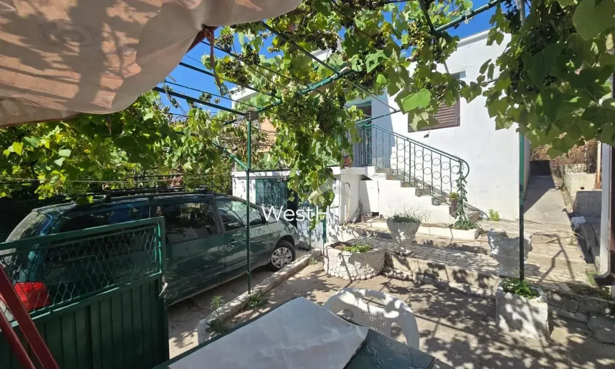 Prodaja, kuća, 107m², Šušanj, Bar