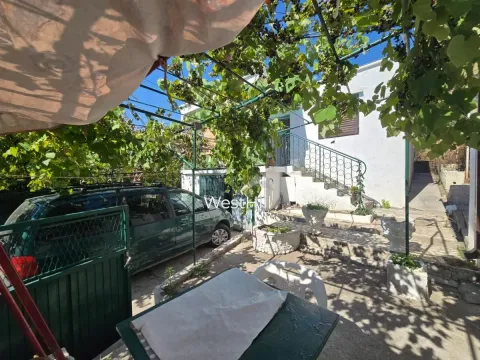 Prodaja, kuća, 107m², Šušanj, Bar