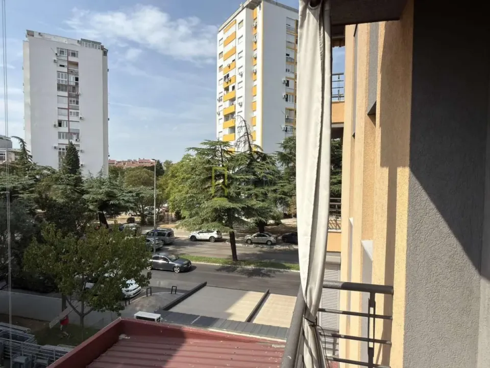 Izdavanje, dvosoban stan, 59m², Preko Morače, Podgorica