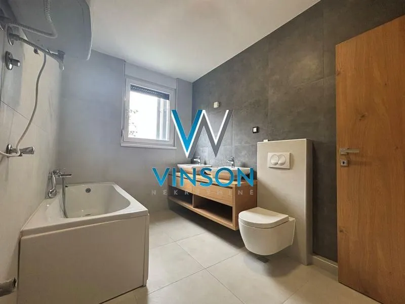 Prodaja, četvorosoban stan, 124m², Sremska Kamenica, Petrovaradin
