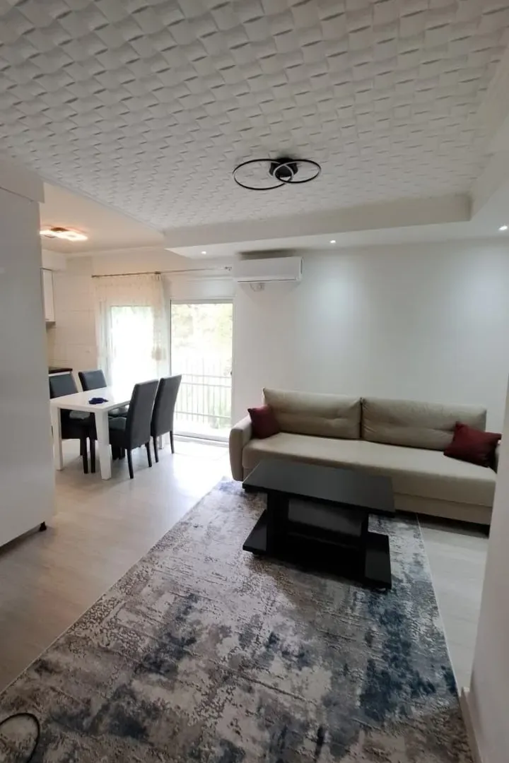 Sale, two bedroom apartment, 60m², Centar, Bar