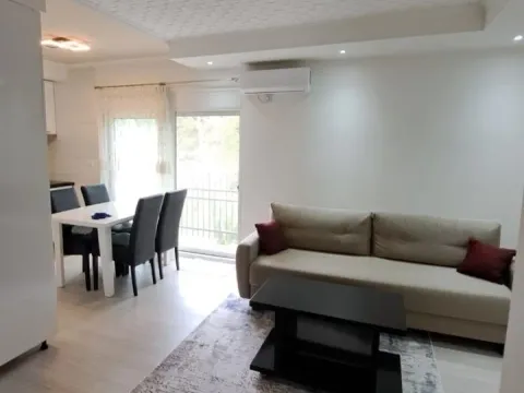 Sale, two bedroom apartment, 60m², Centar, Bar - image 1