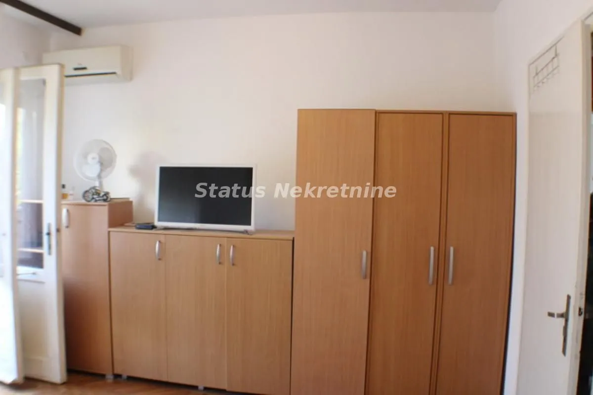 Prodaja, dvosoban stan, 77m², Grbavica, Novi Sad Sve Podlokacije