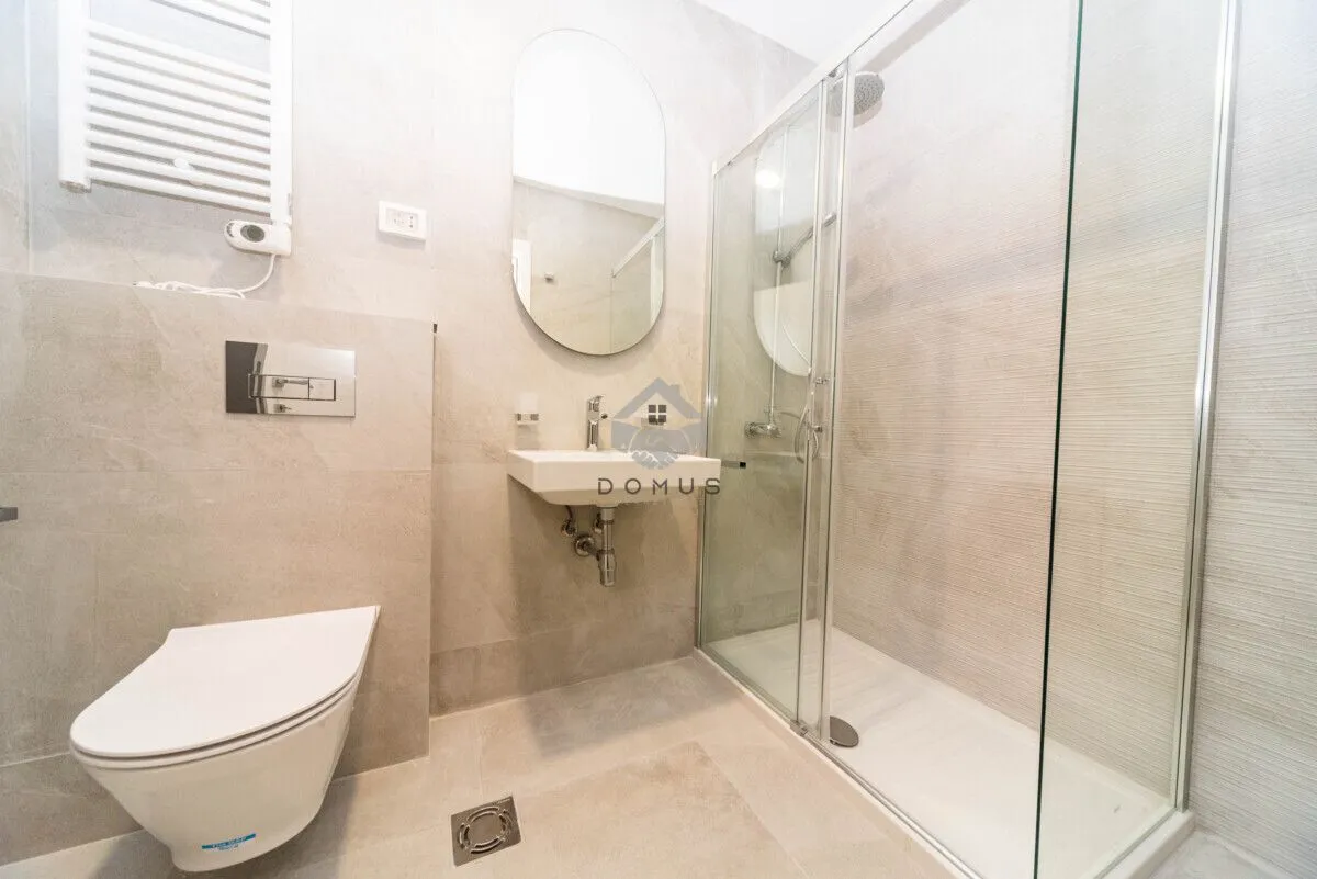 Izdavanje, poslovni prostor, 43m², Central Point, Podgorica