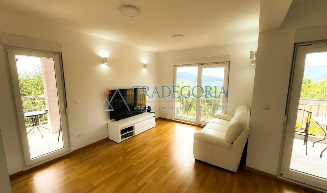 Prodaja, dvosoban stan, 71m², Tivat, Crna Gora