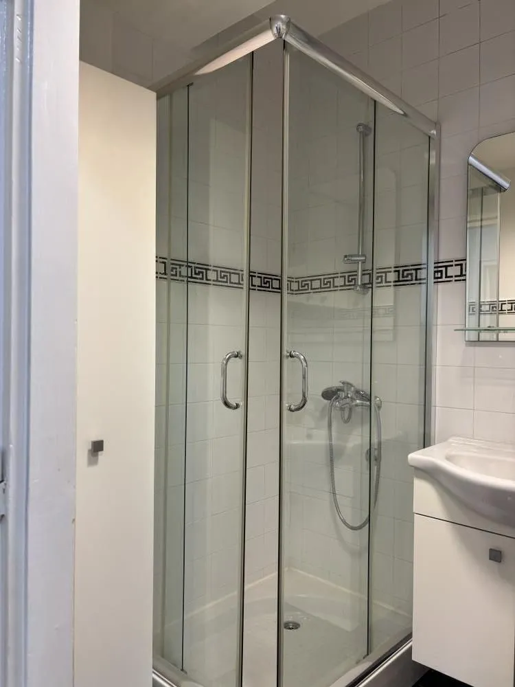 Rent, three bedroom apartment, 61m², Zemun Sve Podlokacije, Beograd