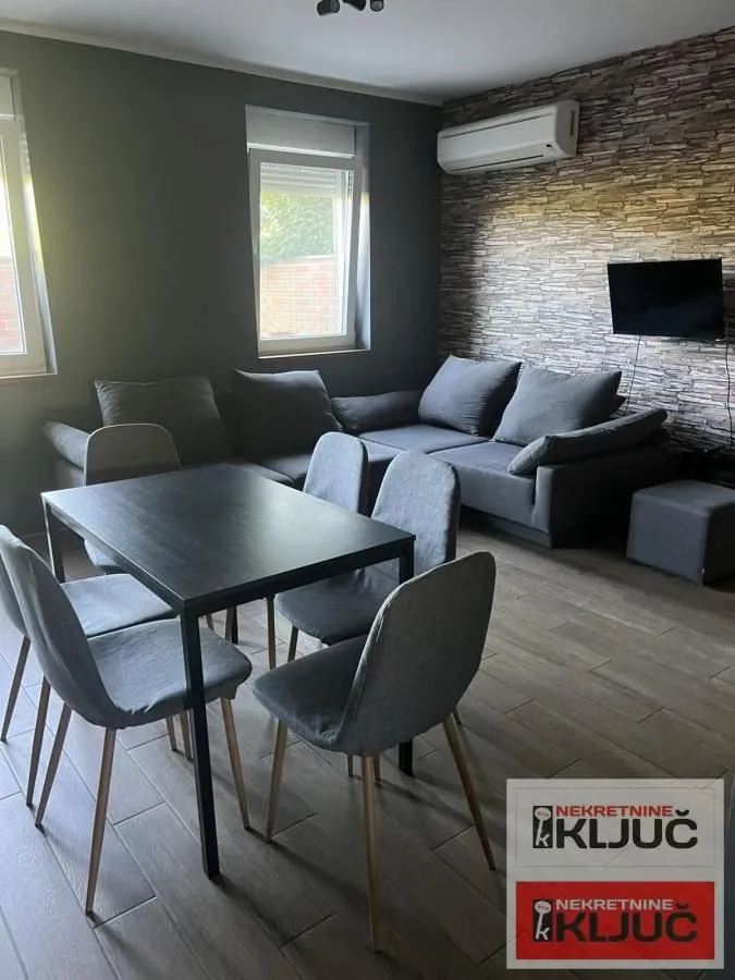 Prodaja, četvorosoban stan, 73m², Alibegovac, Petrovaradin