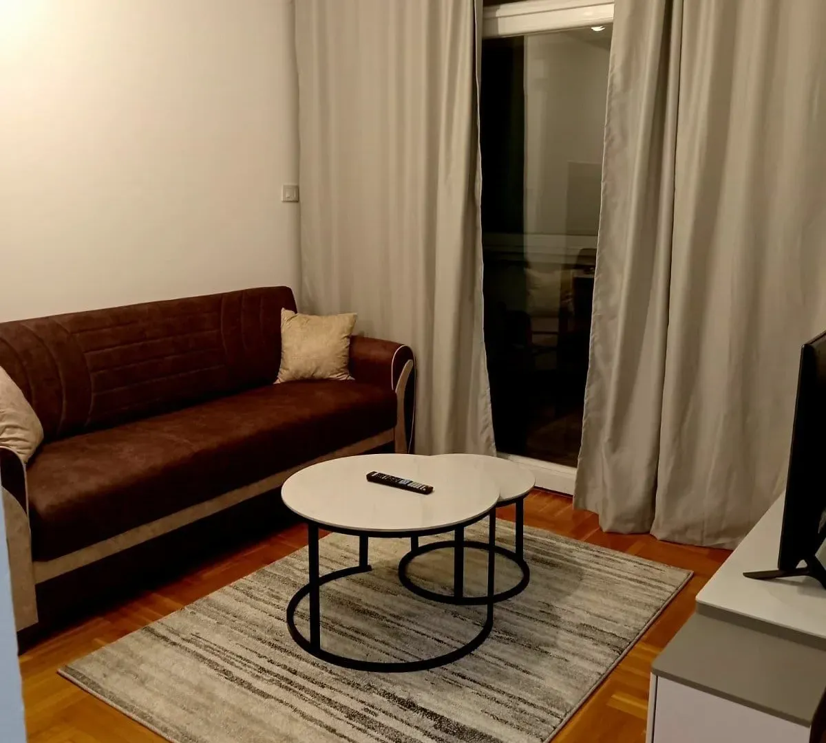 Izdavanje, jednosoban stan, 35m², City Kvart, Podgorica