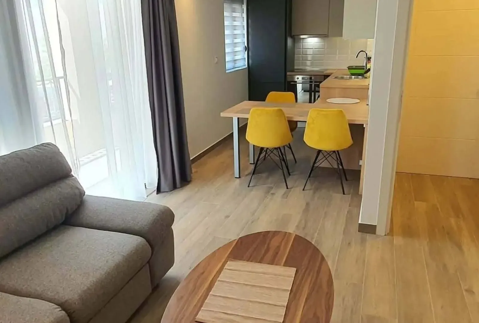 Rent, one bedroom apartment, 46m², Tivat, Crna Gora