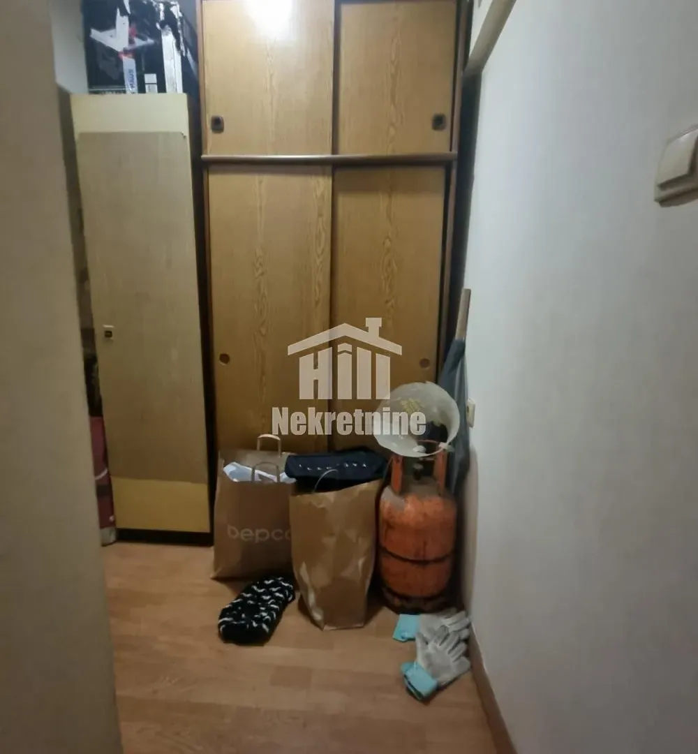 Prodaja, trosoban stan, 20m², Zemun Sve Podlokacije, Beograd