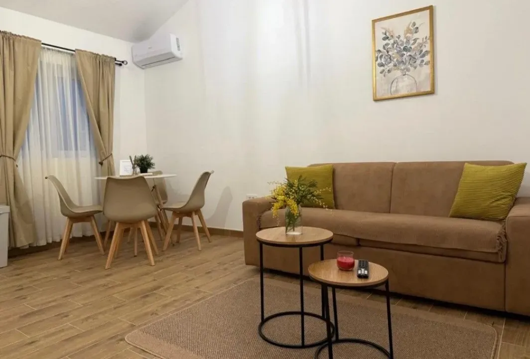Rent, one bedroom apartment, 45m², Zelenika, Herceg Novi