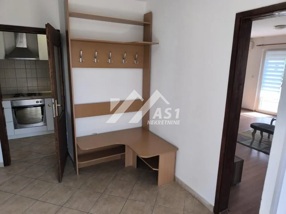 Izdavanje, trosoban stan, 85m², Adice, Novi Sad Sve Podlokacije