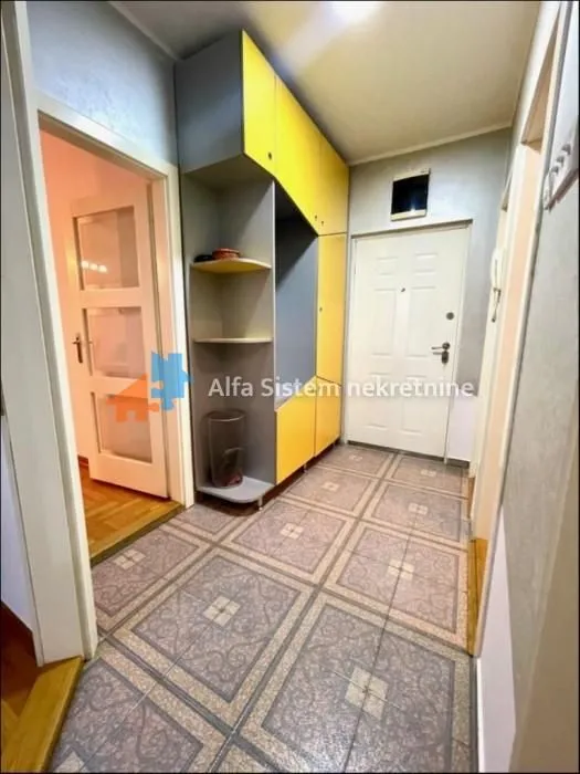 Izdavanje, trosoban stan, 65m², Zvezdara Sve Podlokacije, Beograd