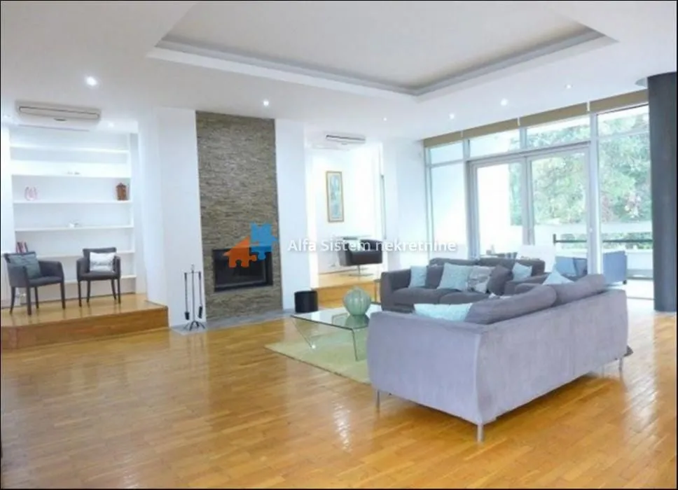 Izdavanje, četvorosoban stan, 250m², Savski Venac, Beograd