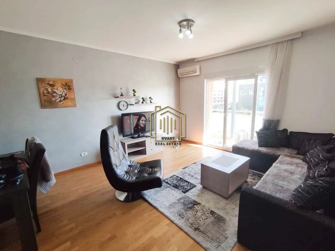 Izdavanje, jednosoban stan, 53m², City Kvart, Podgorica