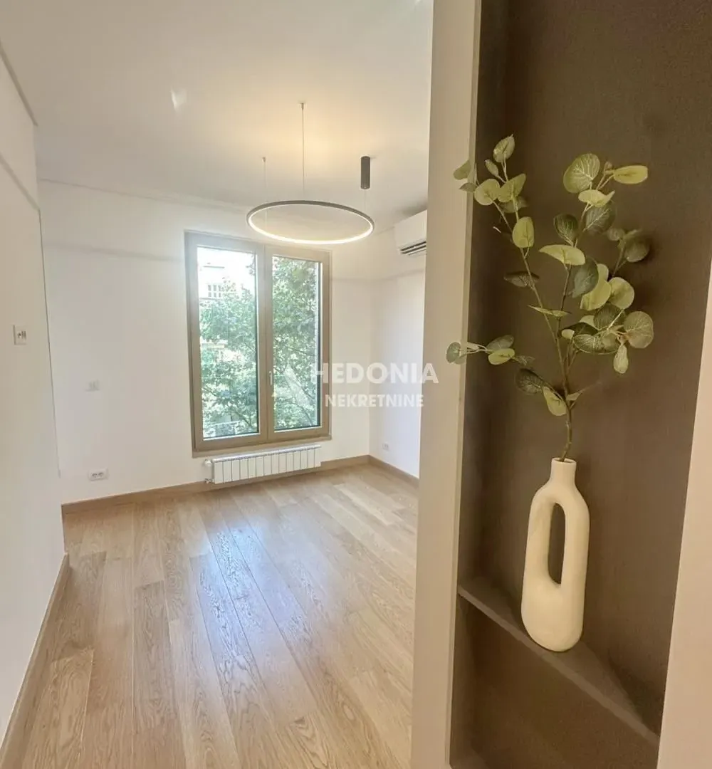Rent, office space, 94m², Kalenić Pijaca, Vračar Sve Podlokacije