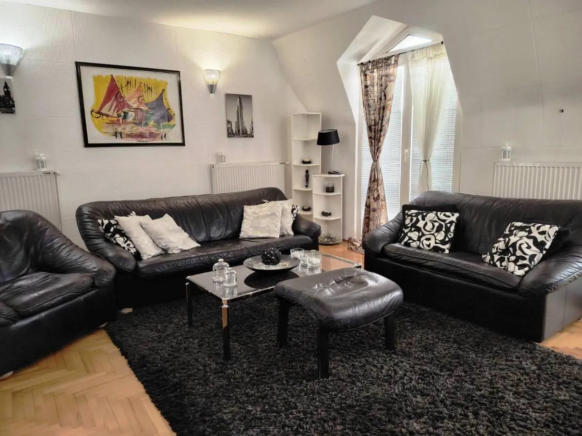 Izdavanje, trosoban stan, 90m², Centar, Niš