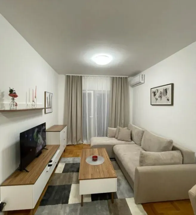Izdavanje, jednosoban stan, 44m², Rozino, Budva