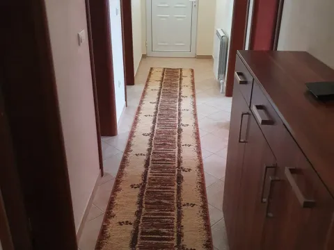 Rent, three bedroom apartment, 100m², Zelenika, Herceg Novi - image 7