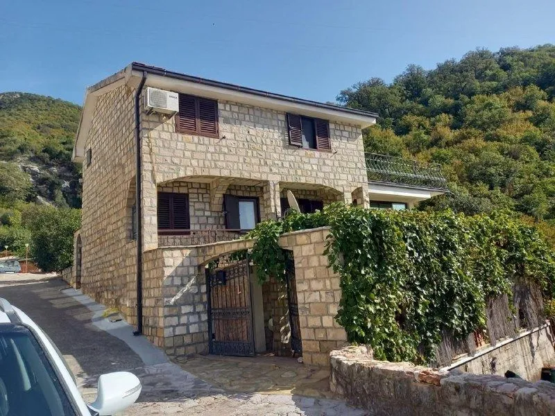Sale, house, 237m², Bečići, Budva