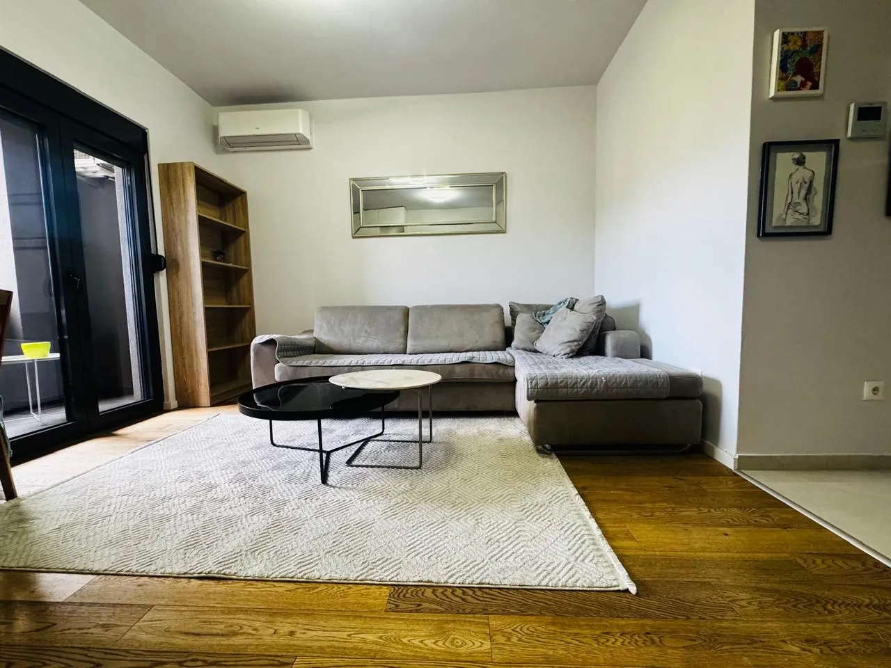 Izdavanje, garsonjera, 35m², Centar, Podgorica