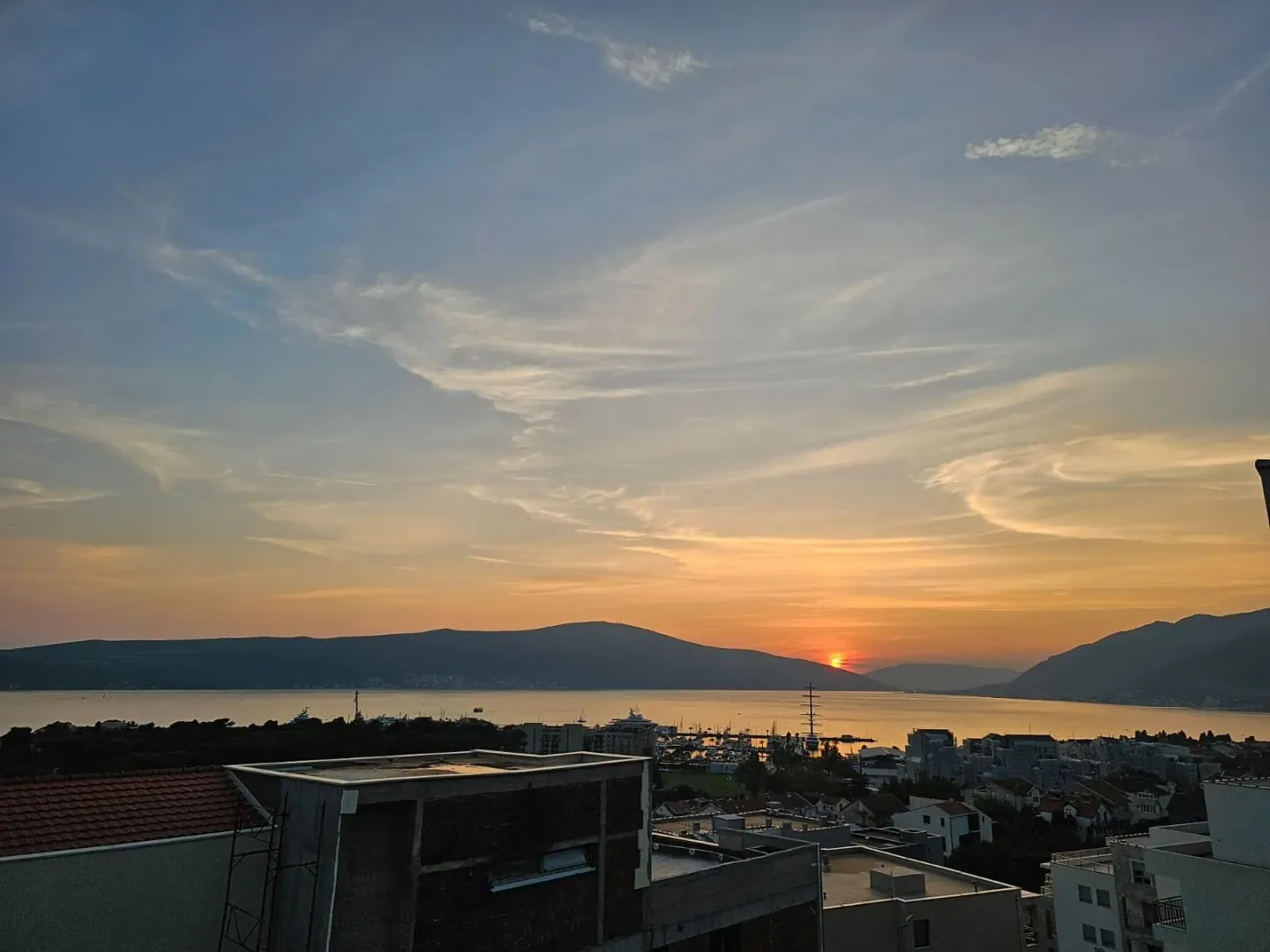 Prodaja, dvosoban stan, 80m², Mažina, Tivat