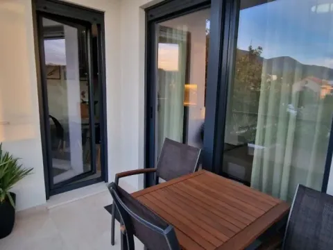 Prodaja, dvosoban stan, 70m², Kalimanj, Tivat - image 4