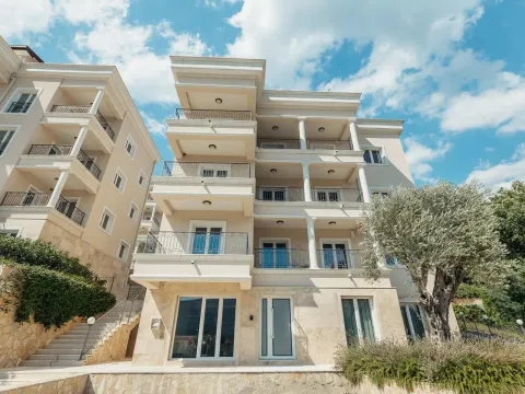 Prodaja, trosoban stan, 226m², Đenovići, Herceg Novi - image 20