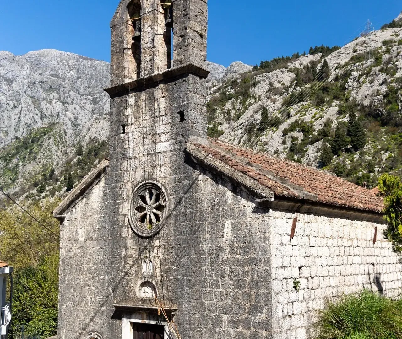 Prodaja, kuća, 160m², Škaljari, Kotor