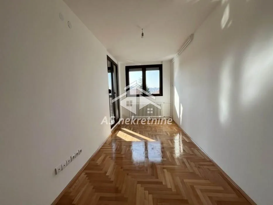 Prodaja, kuća, 252m², Zvezdara Sve Podlokacije, Beograd