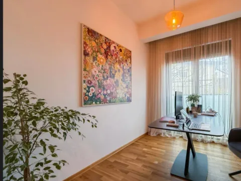 Stan in Tološka šuma