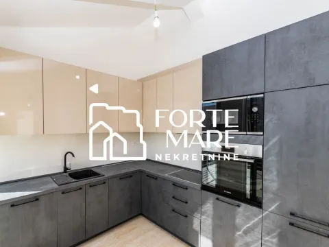 Prodaja, dvosoban stan, 74m², Đenovići, Herceg Novi - image 1