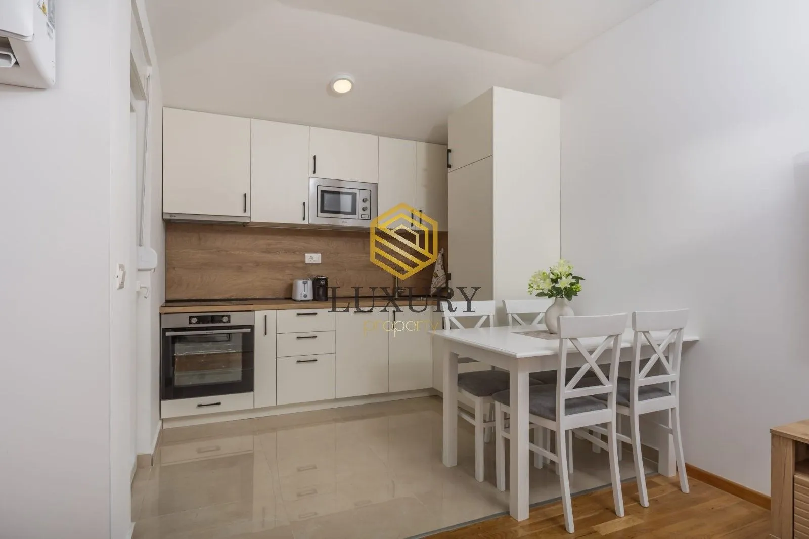 Rent, two bedroom apartment, 63m², Stari Aerodrom, Podgorica