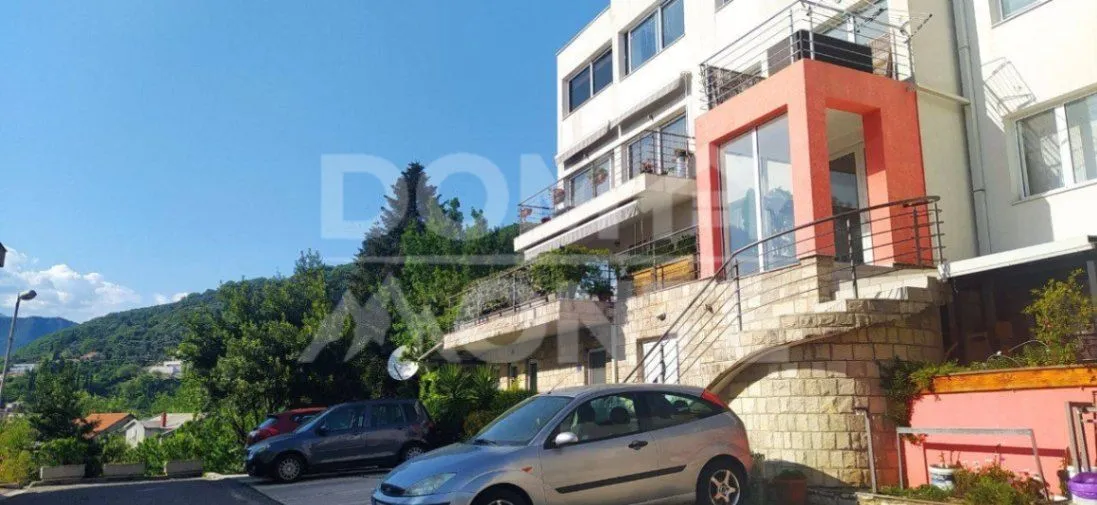 Rent, three bedroom apartment, 110m², Seljanovo, Tivat