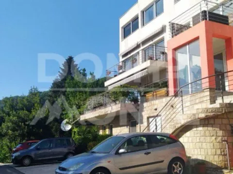 Izdavanje, trosoban stan, 110m², Seljanovo, Tivat - image 10