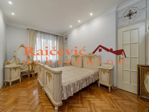 Izdavanje, trosoban stan, 113m², Stari Grad, Beograd - image 8