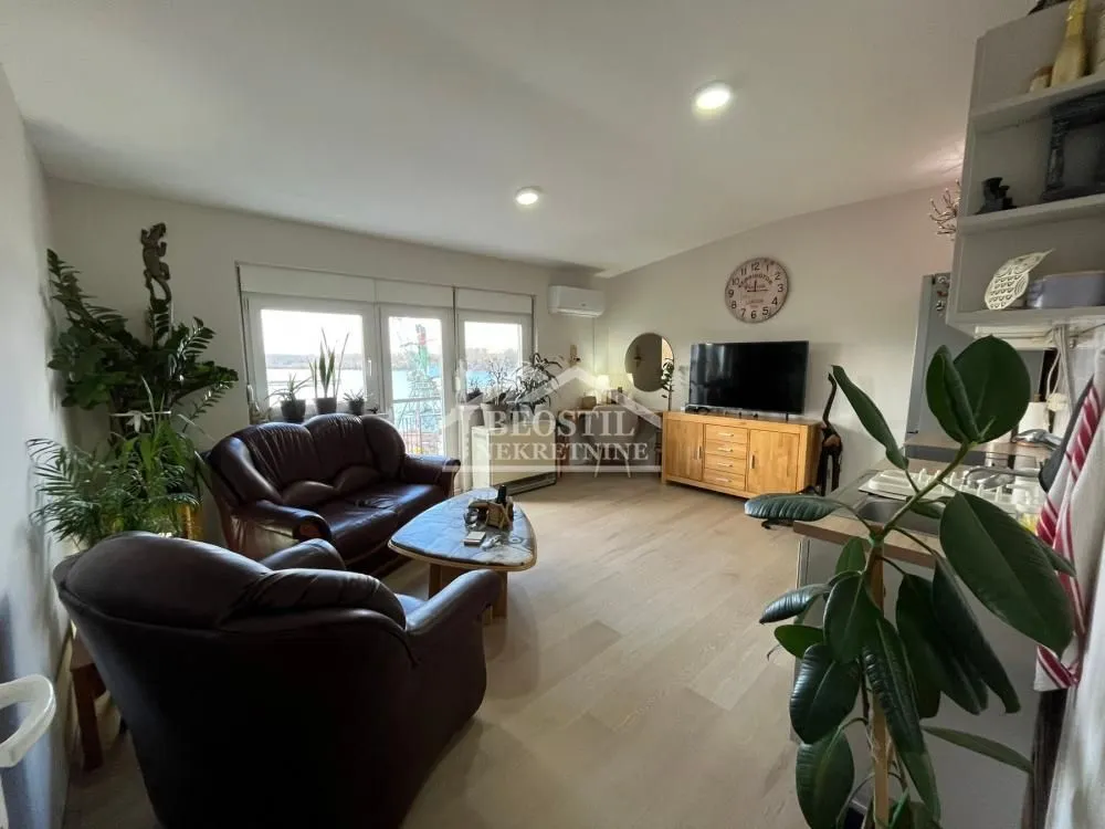 Prodaja, dvosoban stan, 37m², Centar, Smederevo