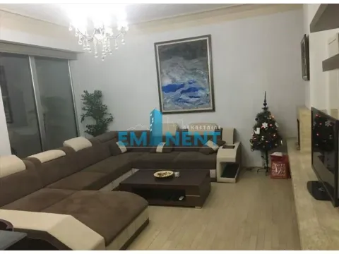 Izdavanje, četvorosoban stan, 106m², Vračar Sve Podlokacije, Beograd