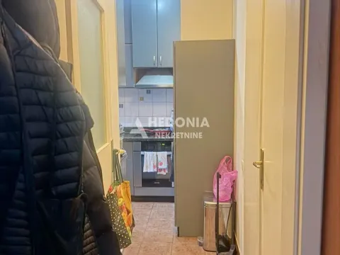 Sale, two bedroom apartment, 66m², Stari Grad, Beograd - image 6